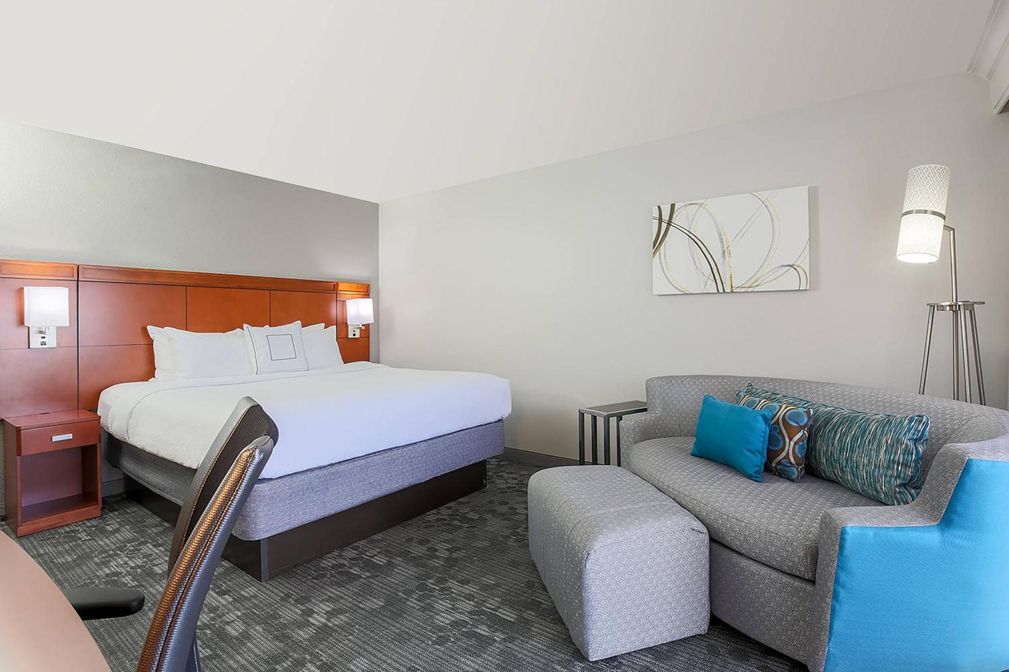 Courtyard By Marriott Monroe Airport Hotel Bagian luar foto