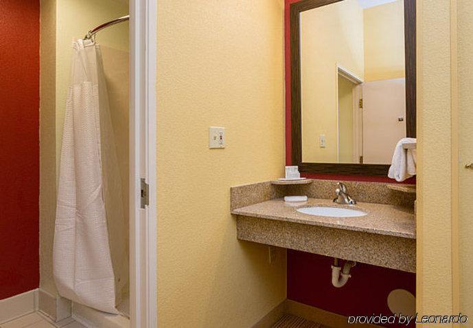 Courtyard By Marriott Monroe Airport Hotel Bagian luar foto
