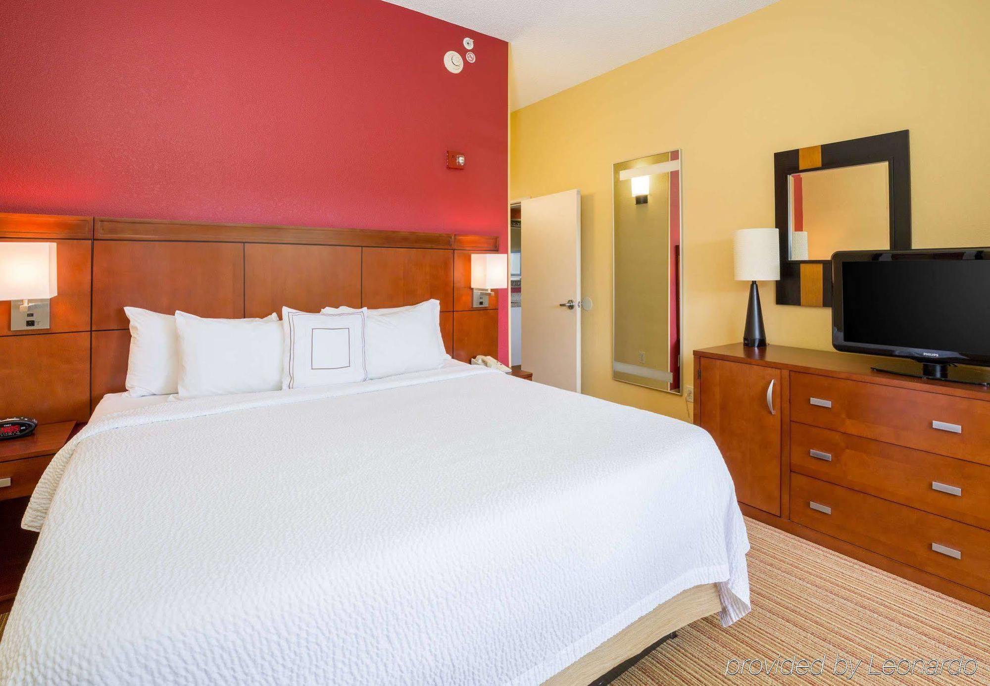 Courtyard By Marriott Monroe Airport Hotel Bagian luar foto