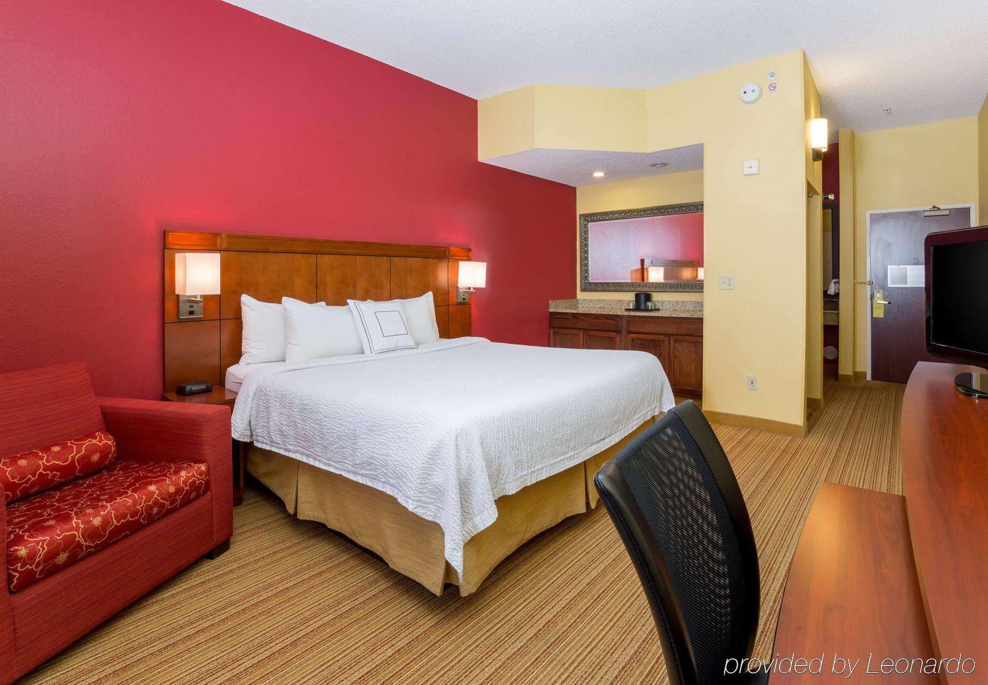Courtyard By Marriott Monroe Airport Hotel Bagian luar foto